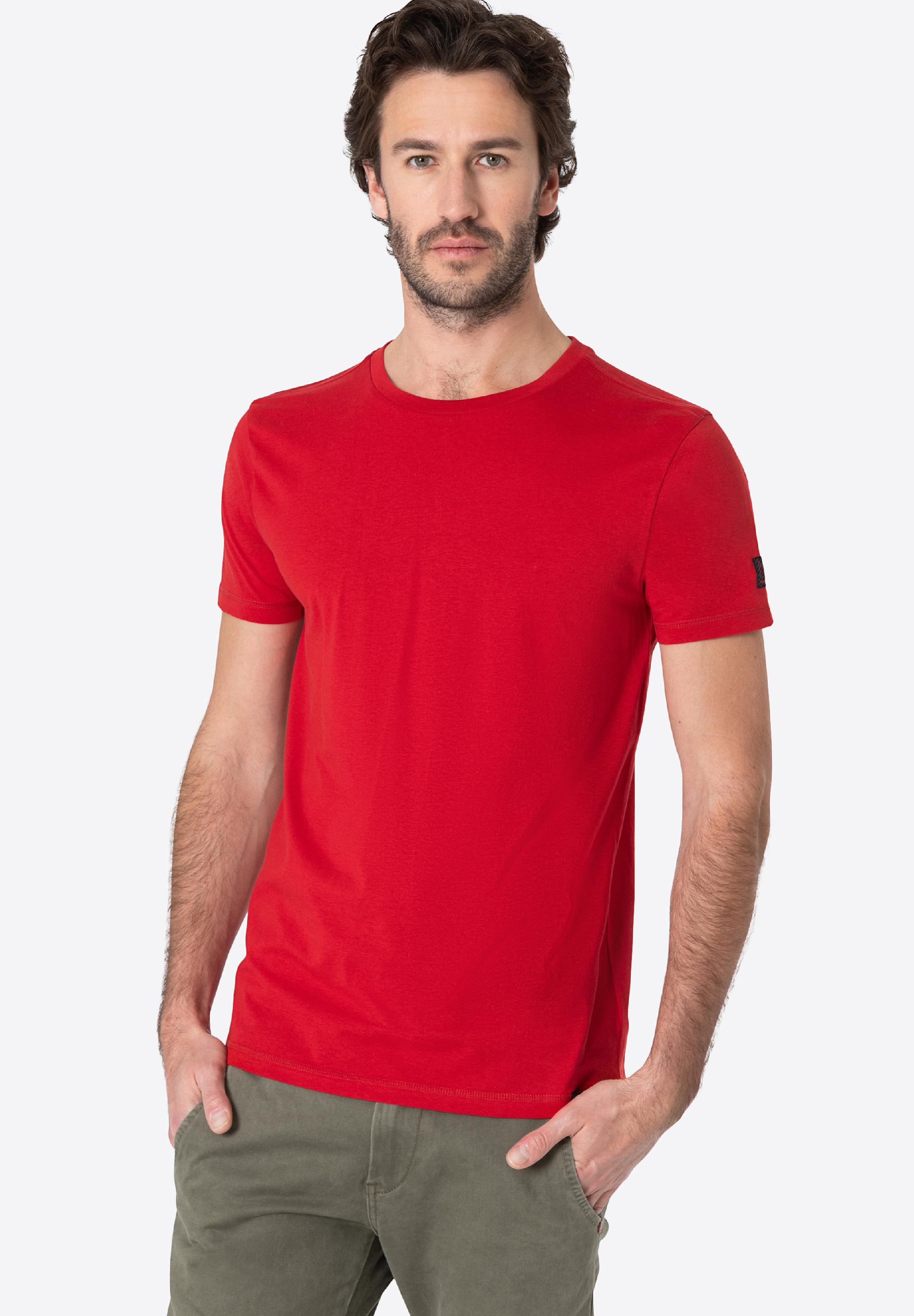 Basic T-Shirt