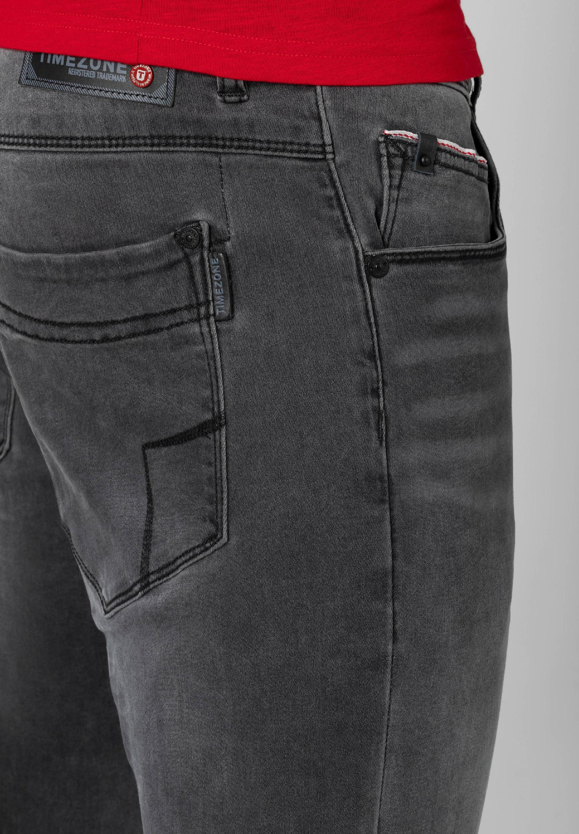 Herren Jeans aus Superstretch Denim TIMEZONE von